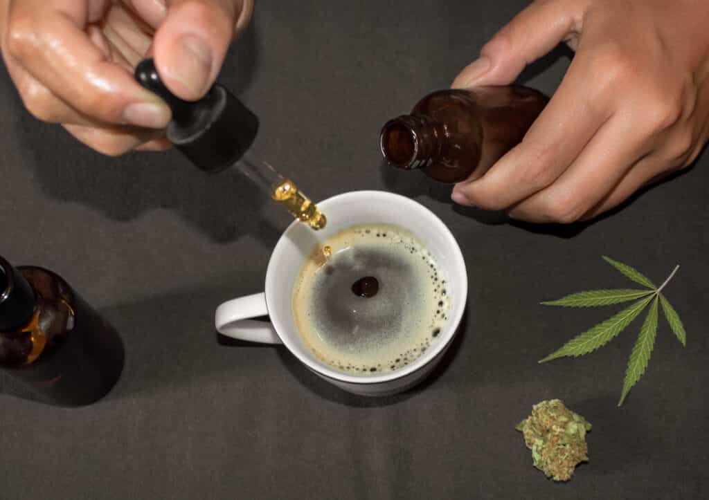 Huile de CBD et café